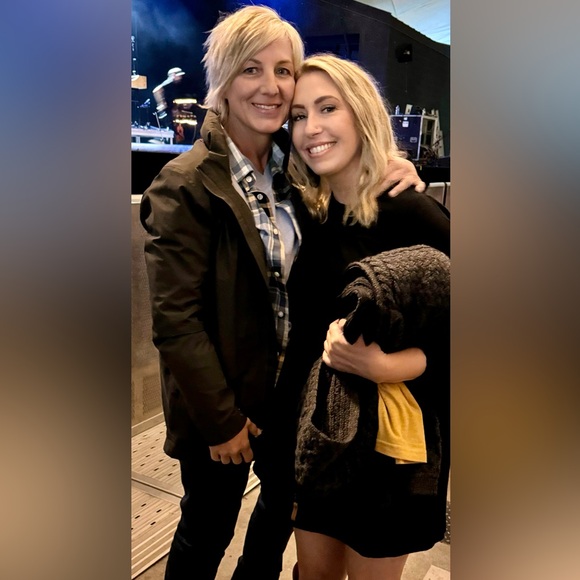 Meet your Posher, Sara - Picture 11 of 16